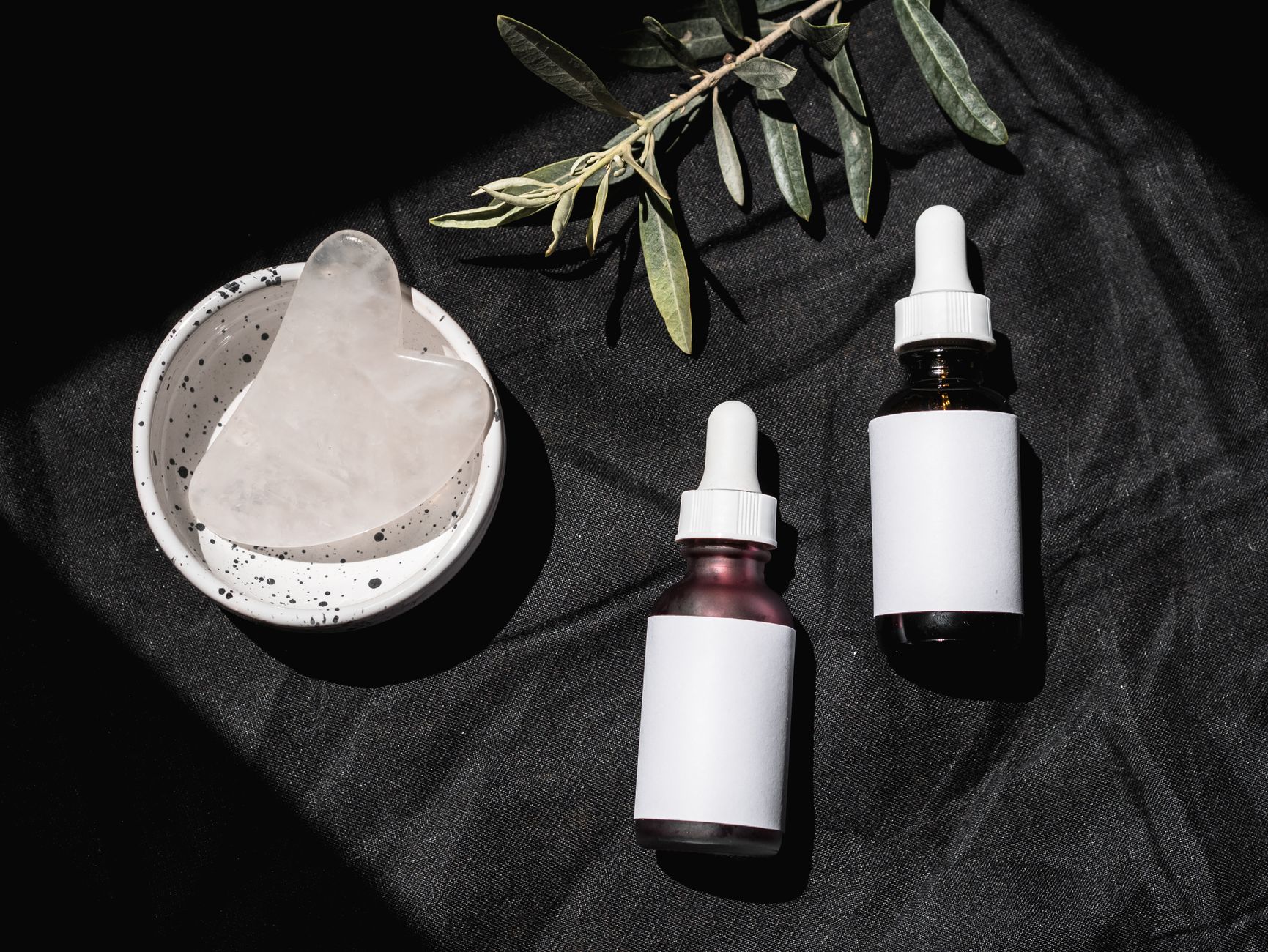 Comment lire une étiquette cosmétique naturelle ? Décryptez la liste INCI 2 Ingrédients cosmétiques naturels — huiles et actifs végétaux